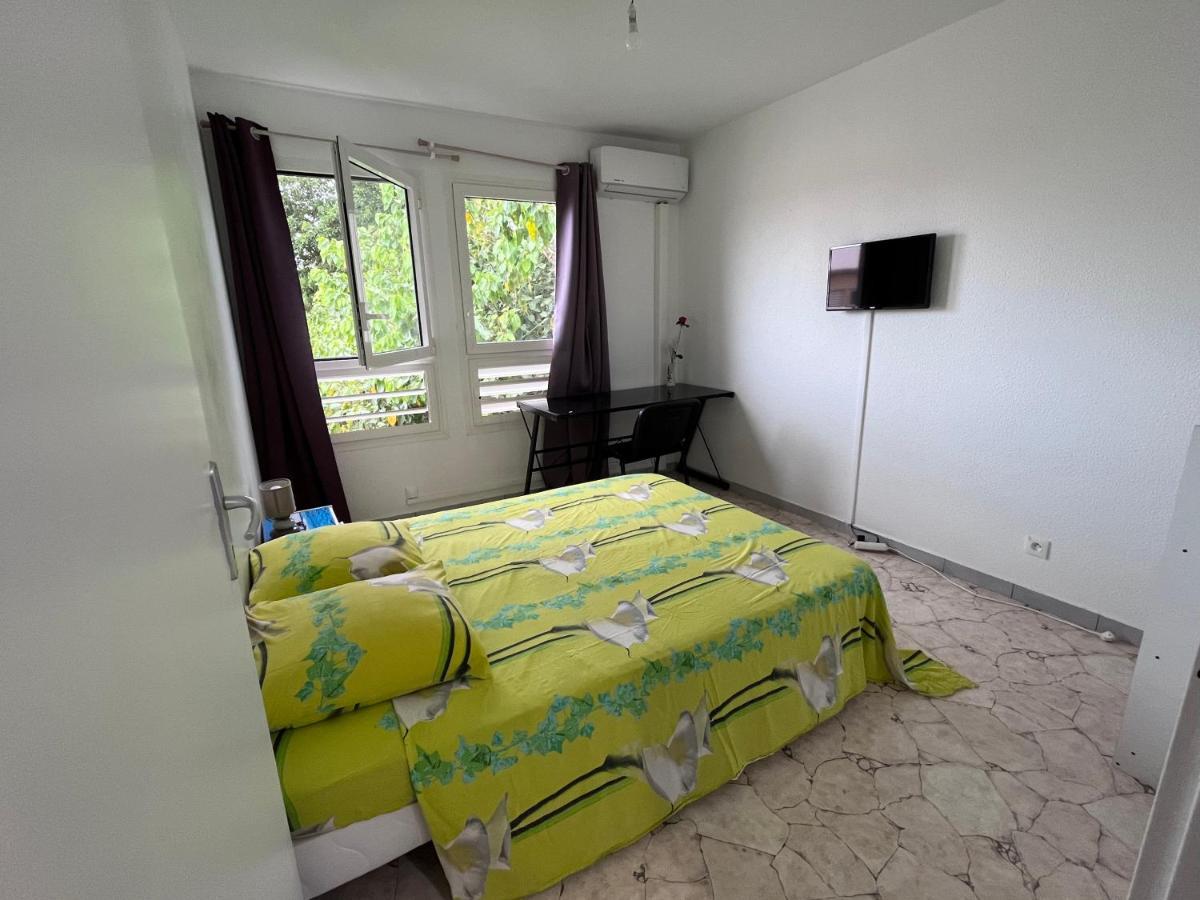 Chambre Chez L'Habitant A 5Mn De L'Aeroport Les Abymes Εξωτερικό φωτογραφία
