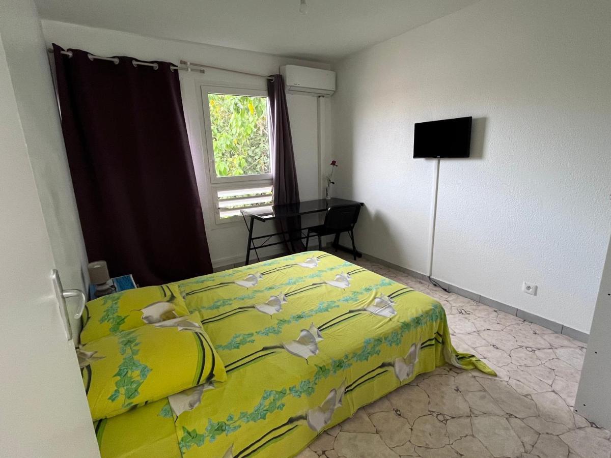 Chambre Chez L'Habitant A 5Mn De L'Aeroport Les Abymes Εξωτερικό φωτογραφία